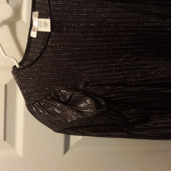 Top - Picture 4 of 5